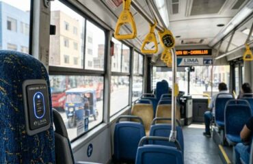 Gemini_Generated_Image_k6ysn5k6ysn5k6ys_11zon Accesorios para buses urbanos: desgaste por tráfico