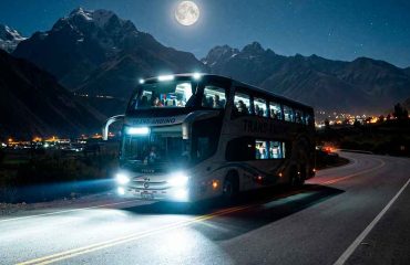 Faros de un bus interprovincial: ¿cada cuánto tiempo se deben cambiar? Faros de un bus interprovincial: ¿cada cuánto tiempo se deben cambiar?